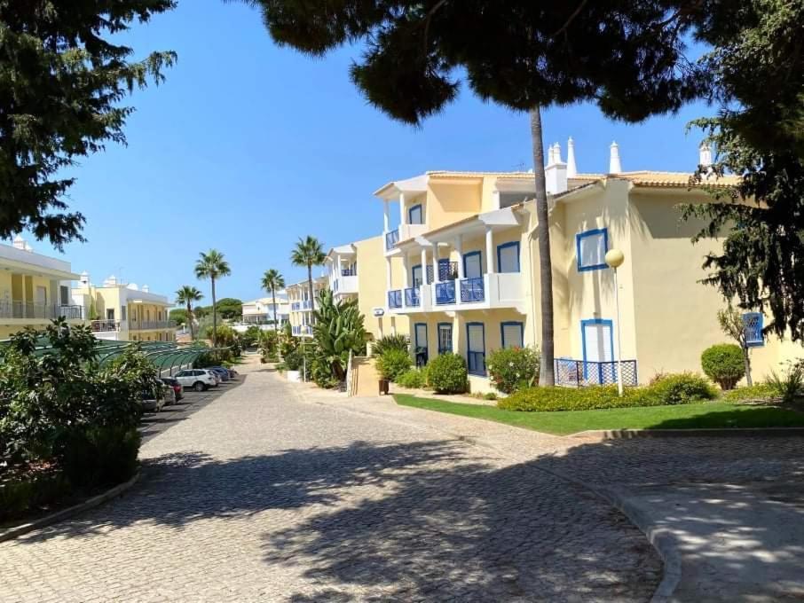 Flamingo'S Apartment W/ 2 Swimming Pool Albufeira Dış mekan fotoğraf